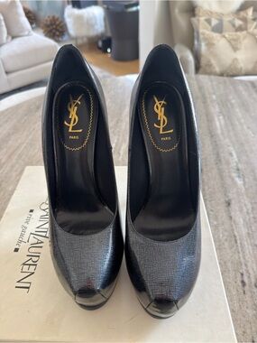 Saint Laurent Black Textured Leather Platform Pumps